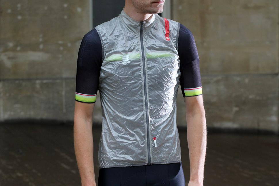 Review: Sportful Hot Pack Ultralight Vest | road.cc